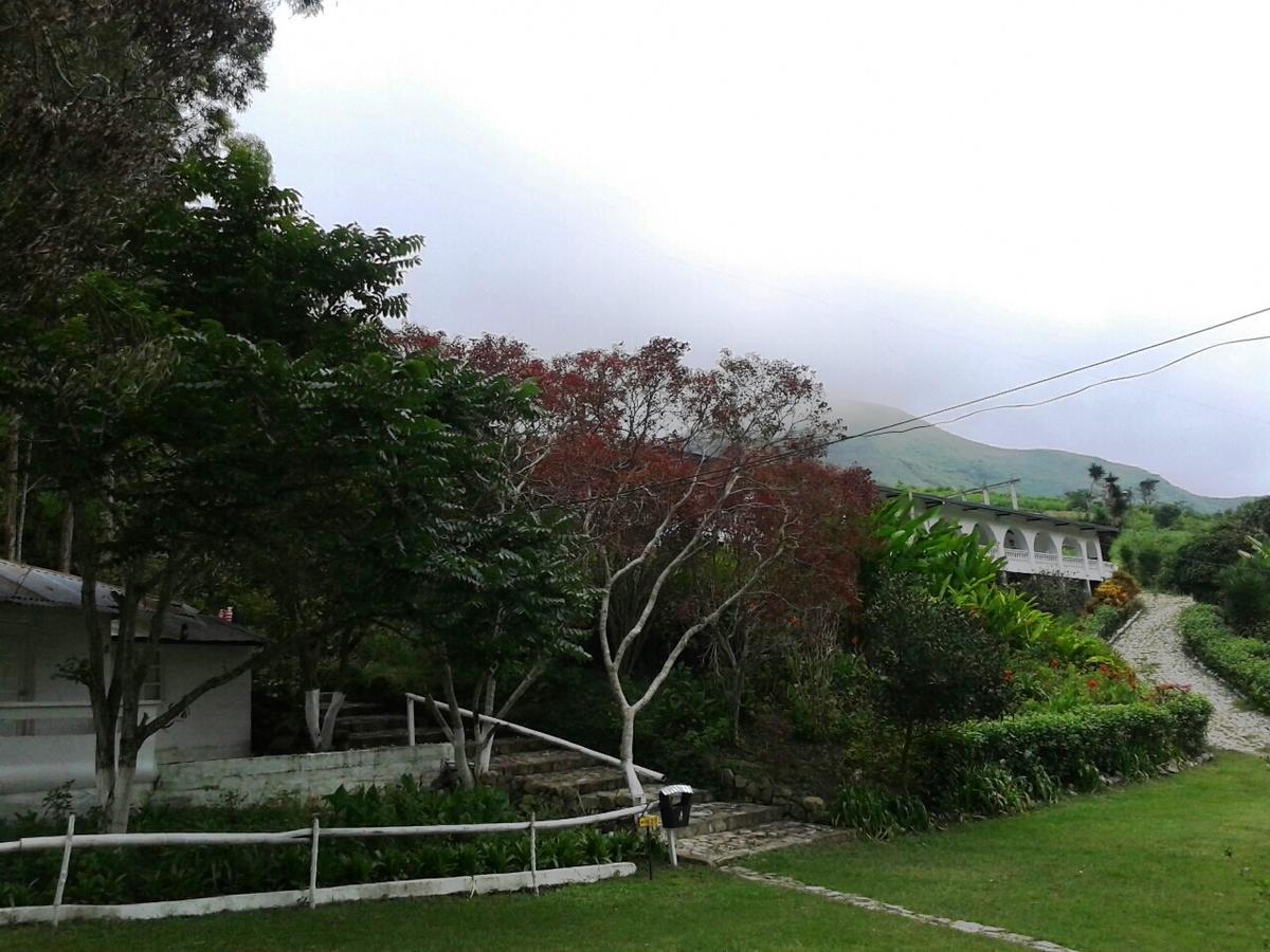 Hostería La Eterna Primavera Huigra Exterior foto