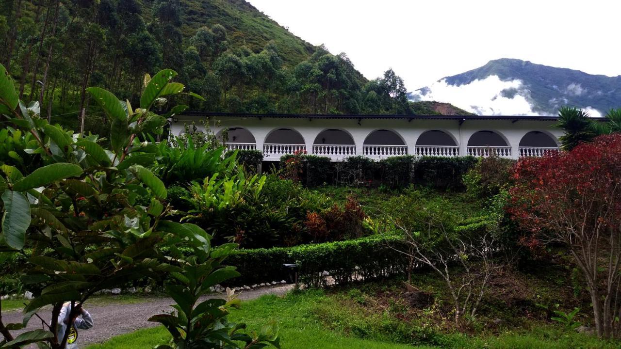 Hostería La Eterna Primavera Huigra Exterior foto